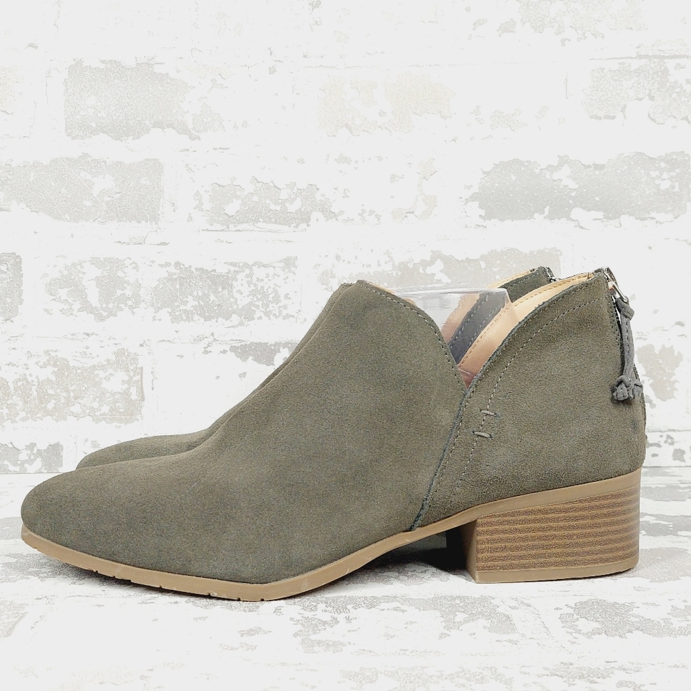 New Reaction Kenneth Cole Side Skip Suede Taupe Green Booties A692